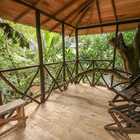 Green Park Safari House & Eco Tree House Udawalawe Exterior photo