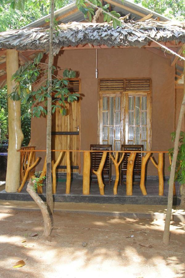 Green Park Safari House & Eco Tree House Udawalawe Exterior photo