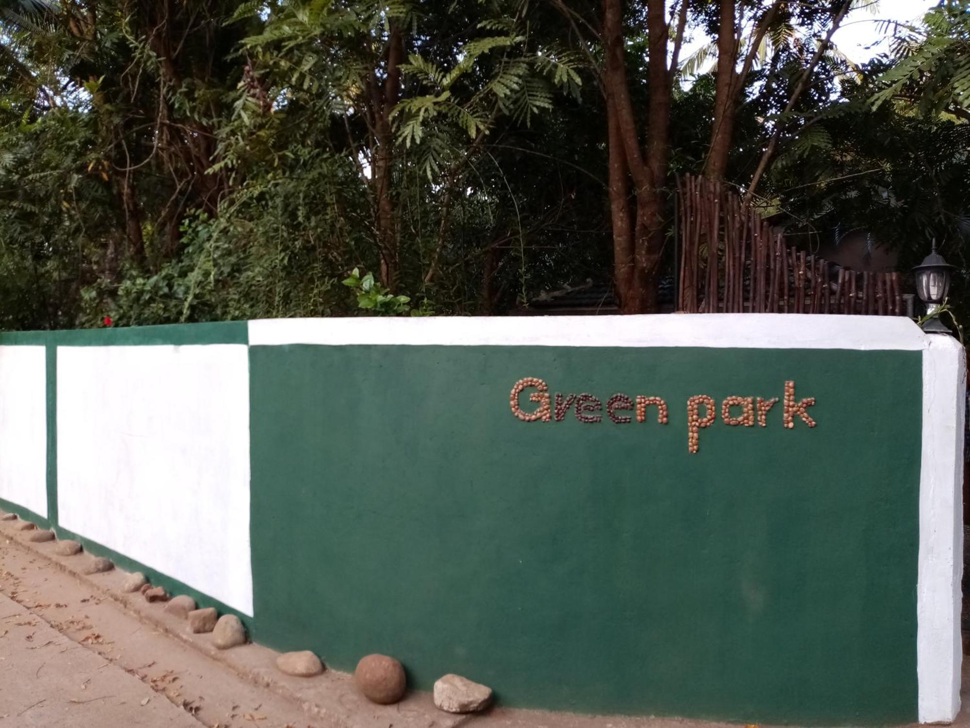 Green Park Safari House & Eco Tree House Udawalawe Exterior photo