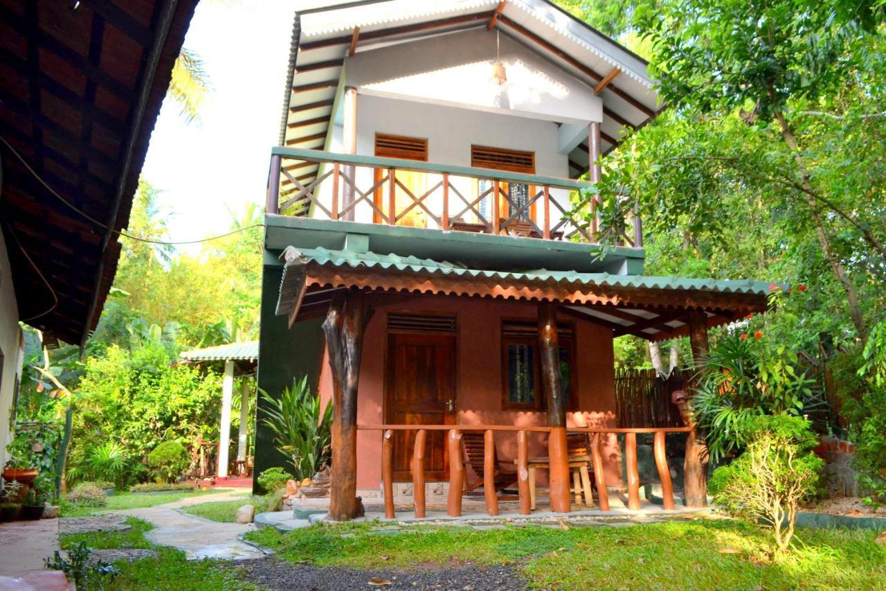 Green Park Safari House & Eco Tree House Udawalawe Exterior photo